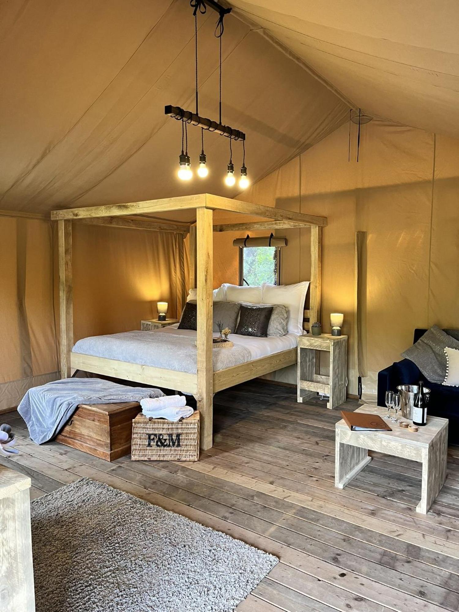 Teal Safari Tent Droitwich Ngoại thất bức ảnh