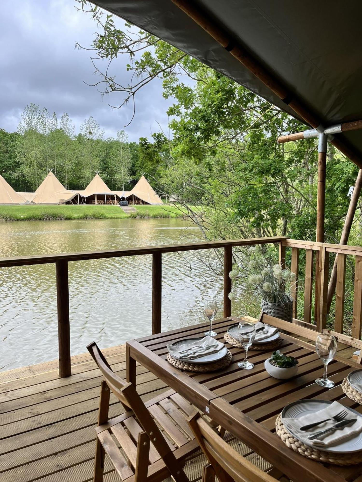 Teal Safari Tent Droitwich Ngoại thất bức ảnh